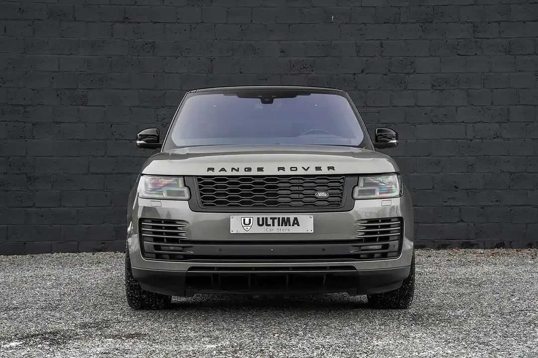 Land Rover Range Rover P400e Vogue - Thumbnail 4