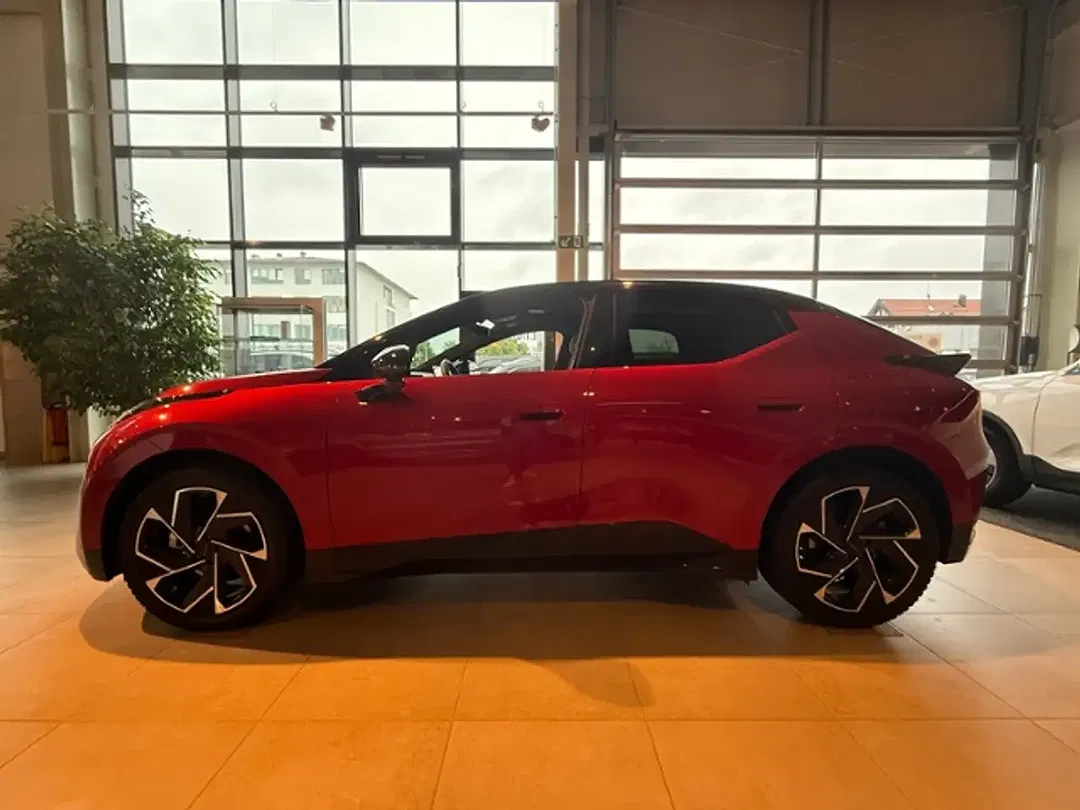 Lynk & Co 02 - foto 2