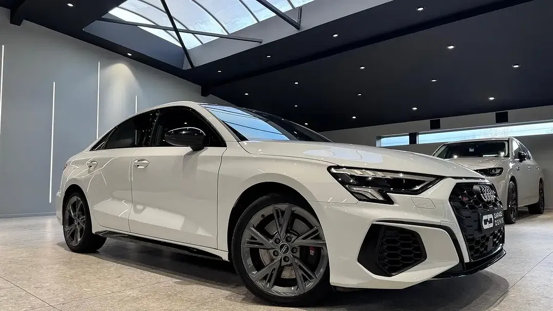 Audi S3 2.0 TFSI S tronic quattro - Thumbnail 3