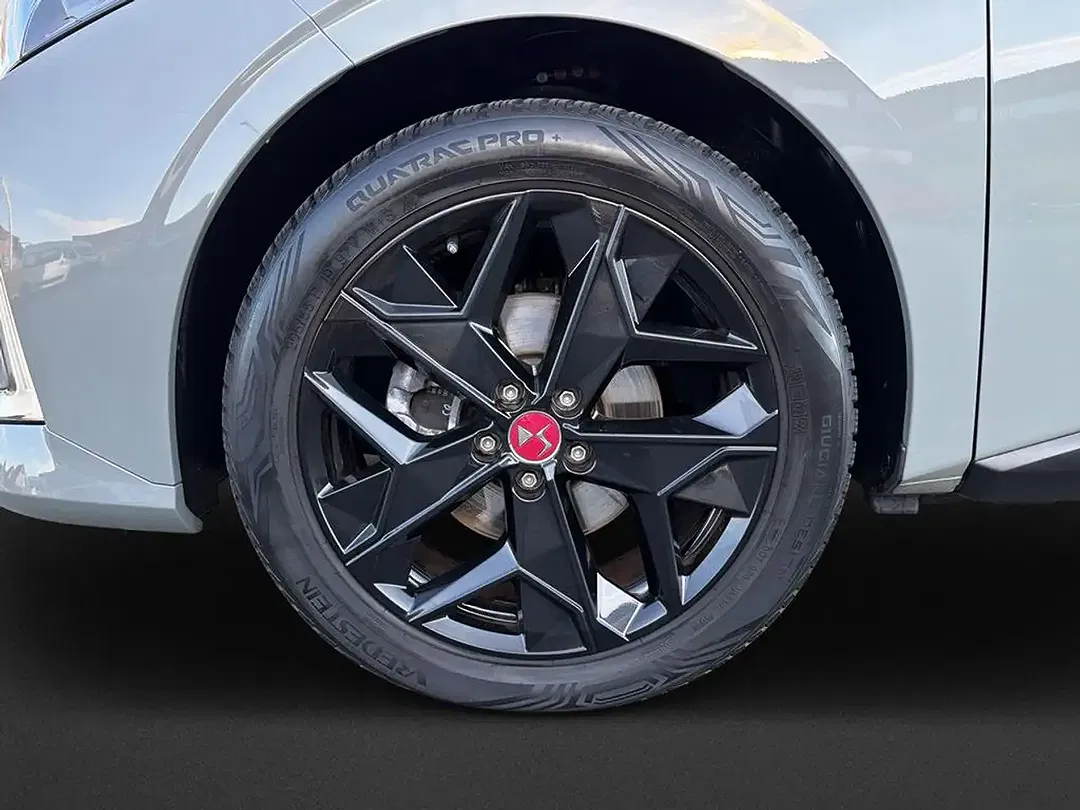 DS Automobiles DS 4 - Thumbnail 8