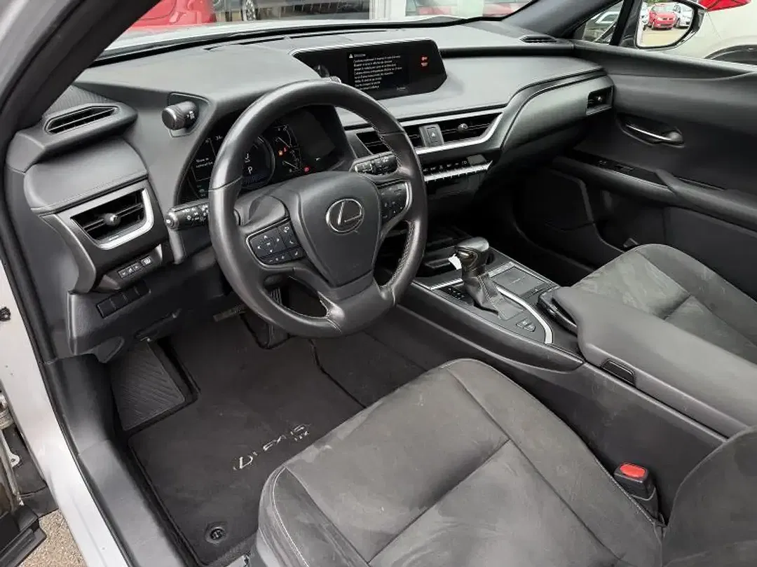 Lexus UX 250h 4x4 Executive - Thumbnail 7