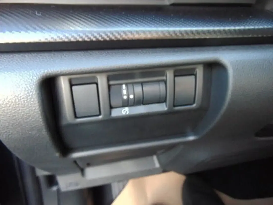 Subaru Crosstrek 2.0 e-Boxer Comfort - Thumbnail 11