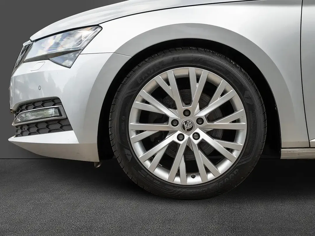 Skoda Superb Style - Thumbnail 5
