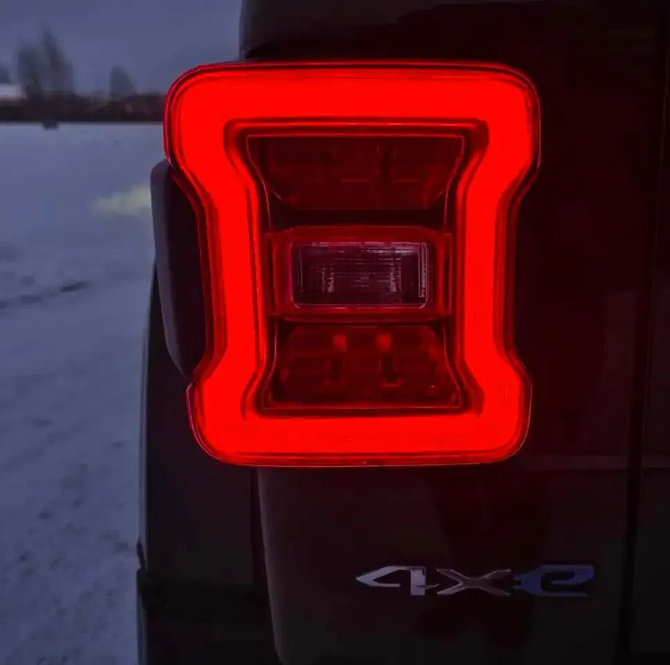 Jeep Wrangler 2.0 AUT 4xe Unlimited Sahara - Thumbnail 4