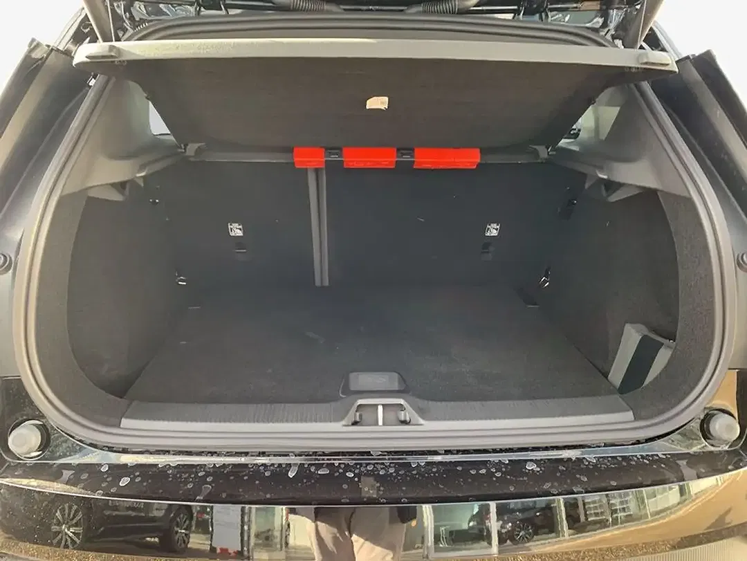 Volvo EX30 AWD Twin Motor Performance Ultra - Thumbnail 8