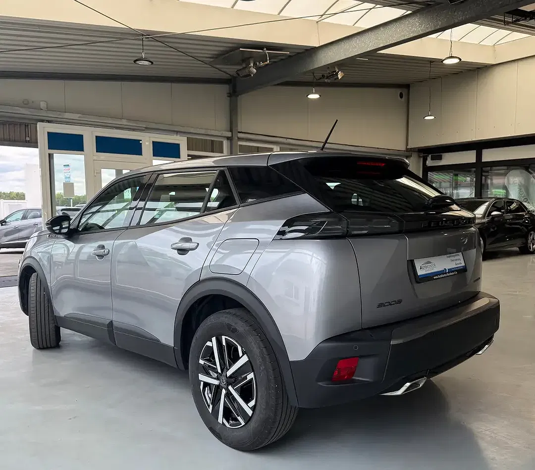 Peugeot 2008 Style - Thumbnail 4