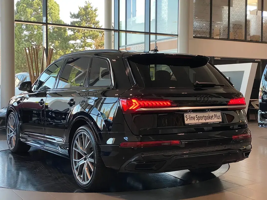 Audi Q7 55 TFSI e S line - foto 2