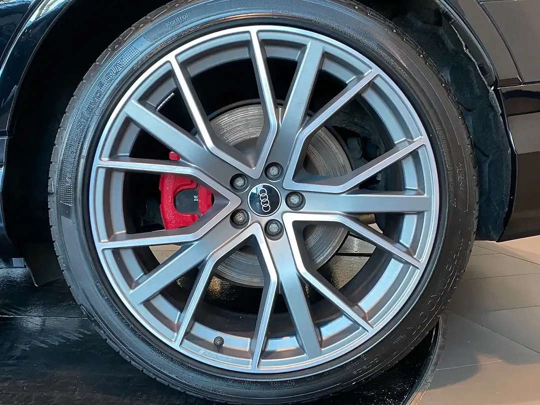 Audi Q7 55 TFSI e S line - Thumbnail 5