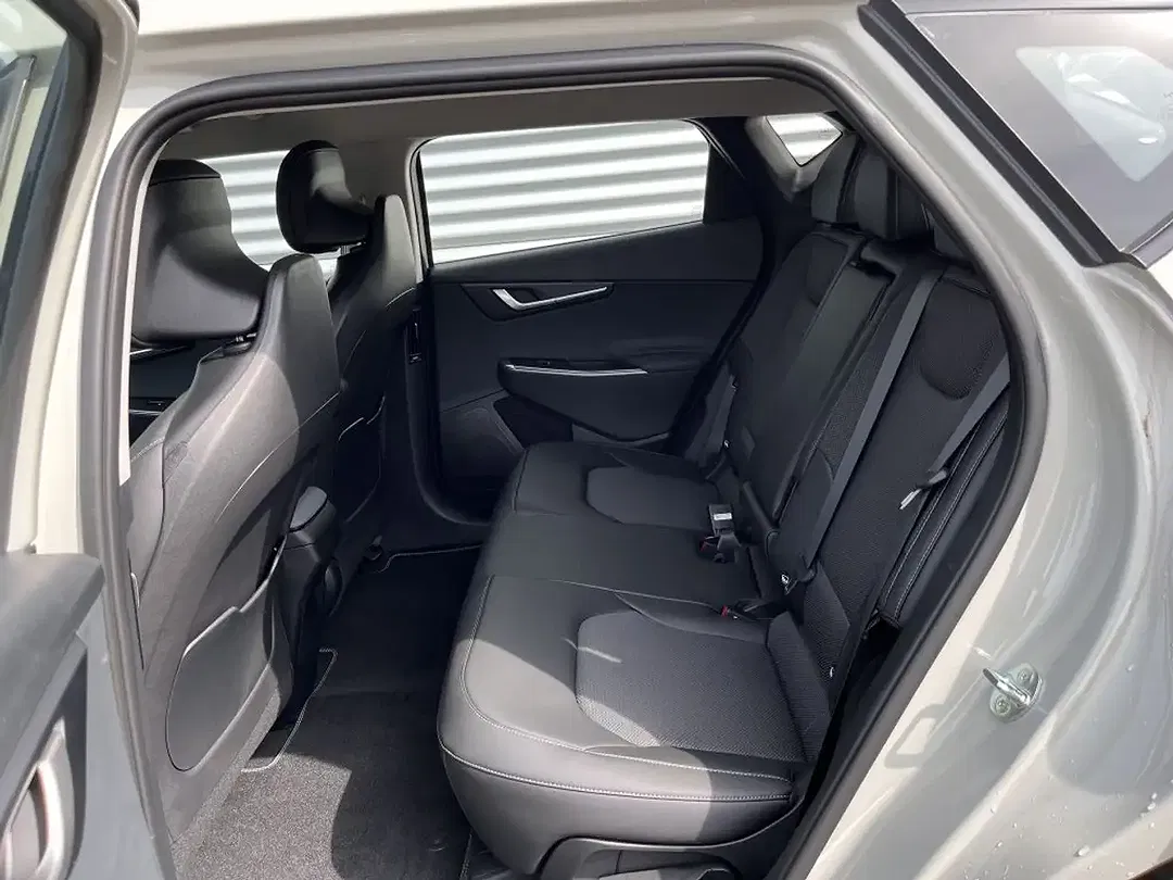 Kia EV6 - Thumbnail 11