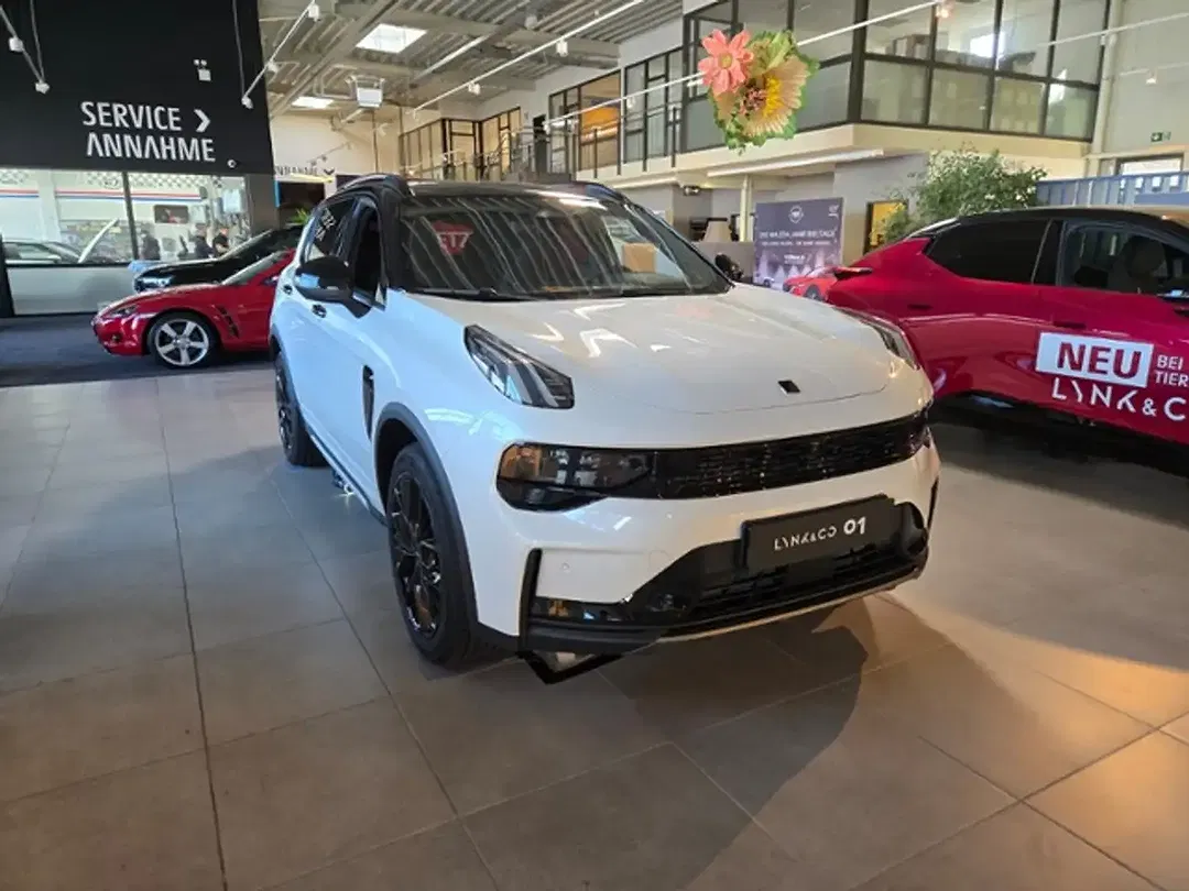Lynk & Co 01 - Thumbnail 9