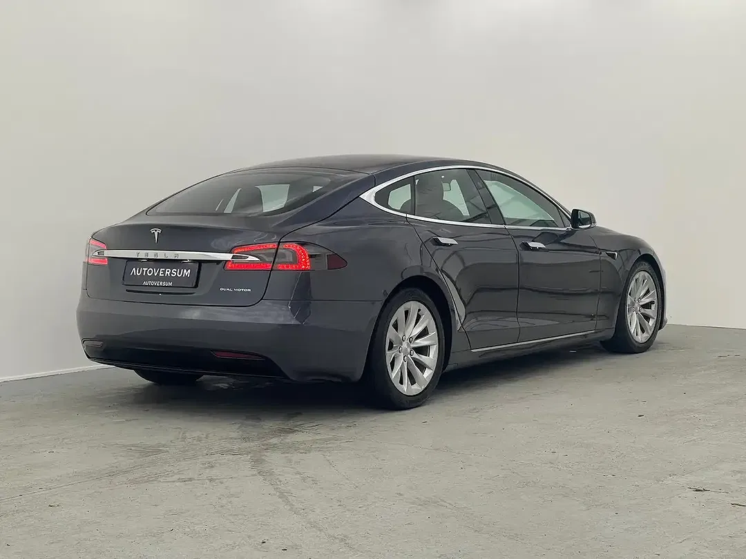 Tesla Model S Long Range - Thumbnail 7