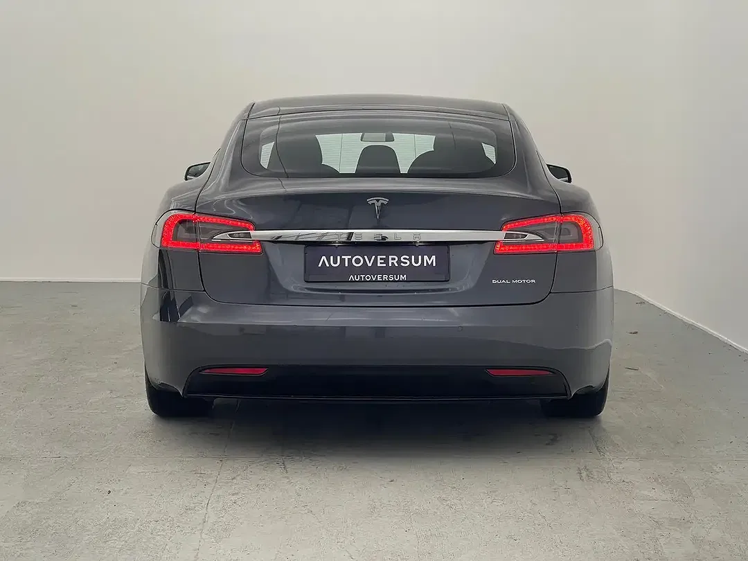 Tesla Model S Long Range - Thumbnail 8