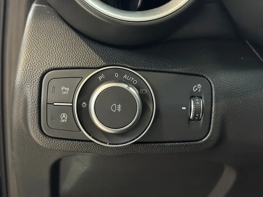 Alfa Romeo Giulia 2.0 Turbo Q4 - Thumbnail 13