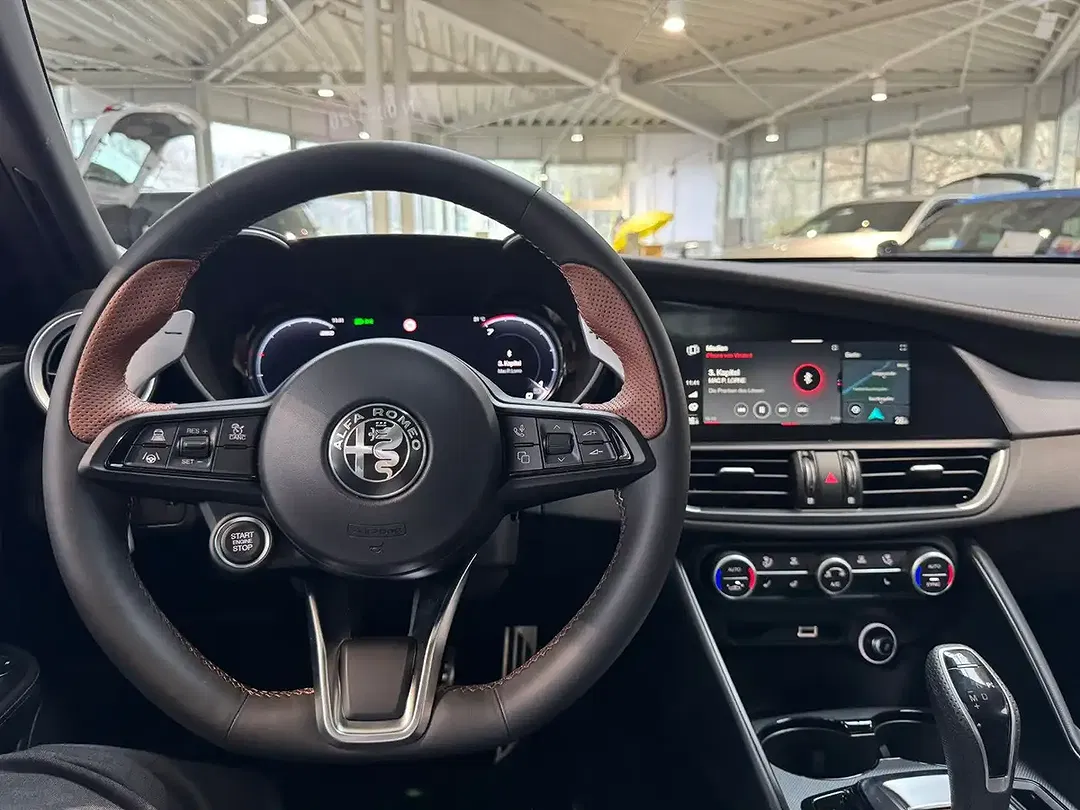 Alfa Romeo Giulia 2.0 Turbo Q4 - foto 14