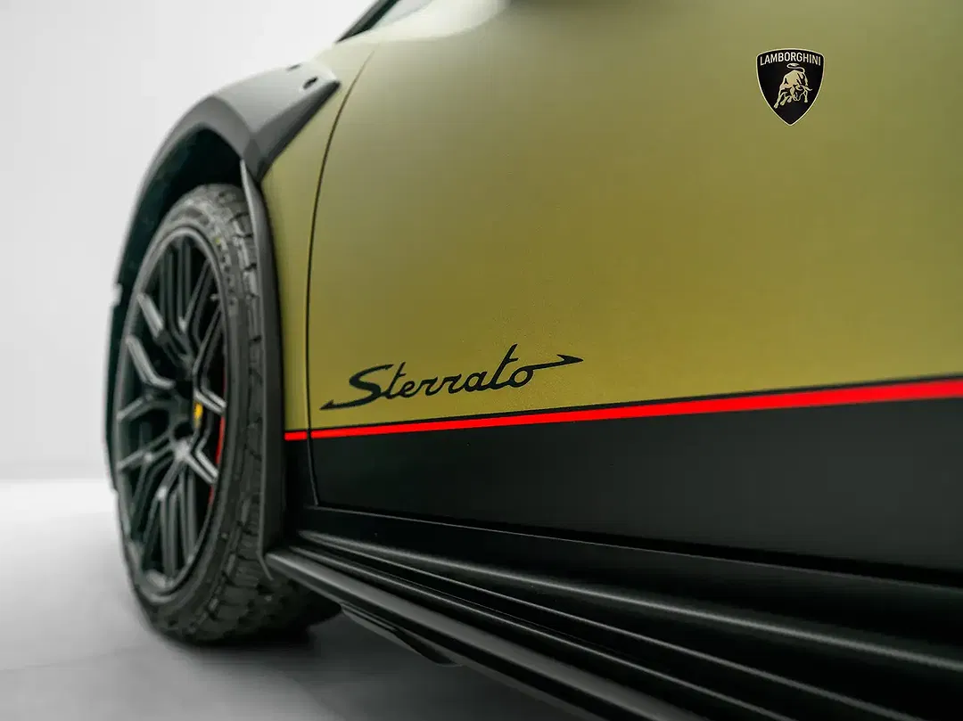 Lamborghini Huracán Sterrato - Thumbnail 13