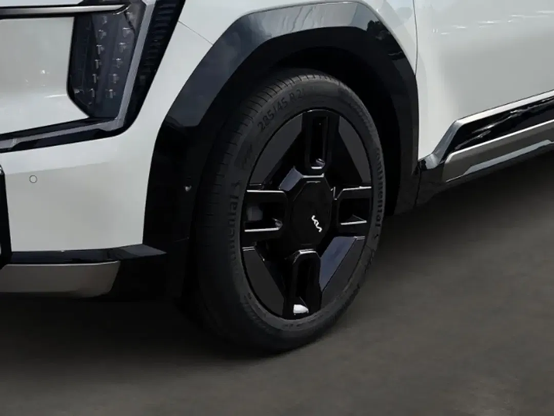 Kia EV9 GT-Line - Thumbnail 4