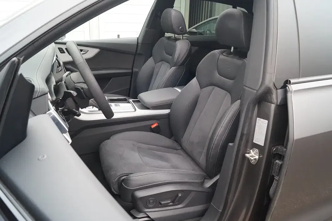 Audi Q8 55 TFSI quattro - Thumbnail 7