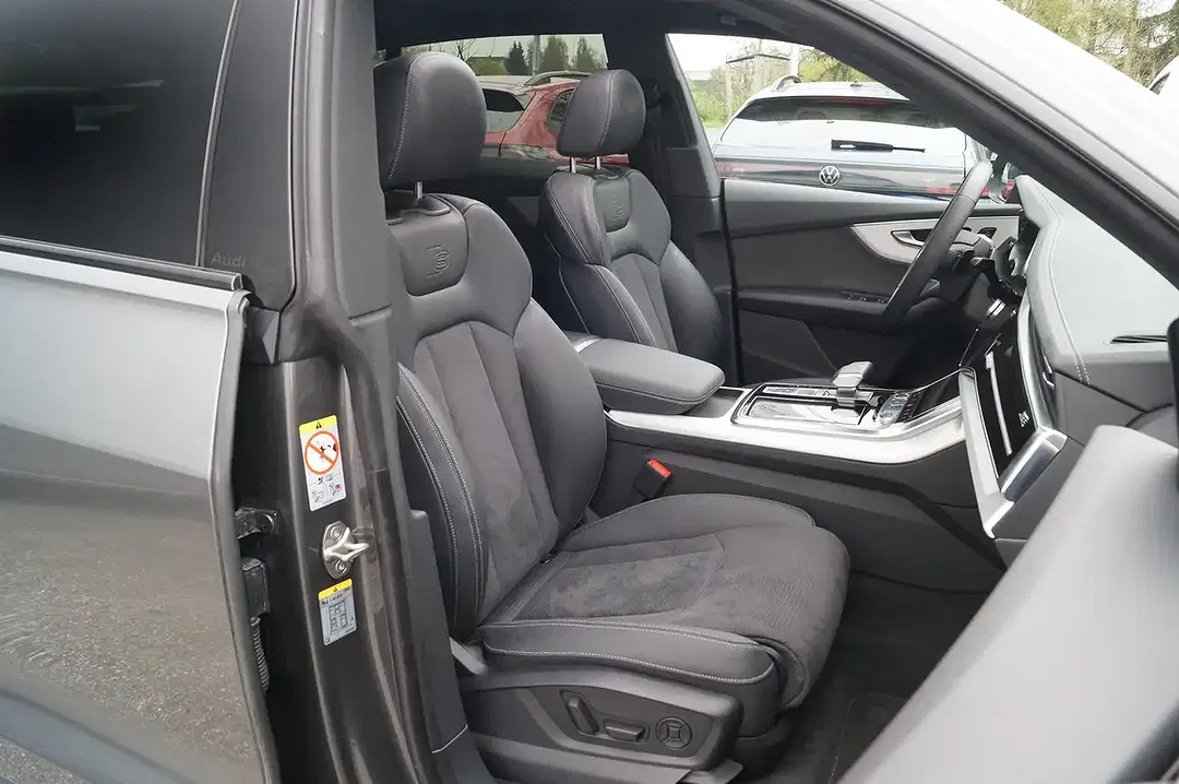 Audi Q8 55 TFSI quattro - Thumbnail 9