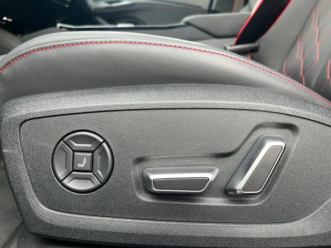 Audi S6 e-tron Avant - Thumbnail 16