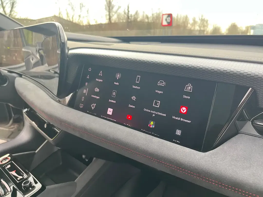 Audi S6 e-tron Avant - Thumbnail 21
