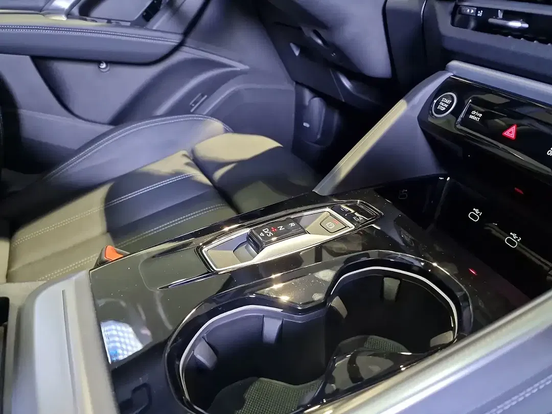 Audi Q5 TDI S tronic quattro Sportback - Thumbnail 9