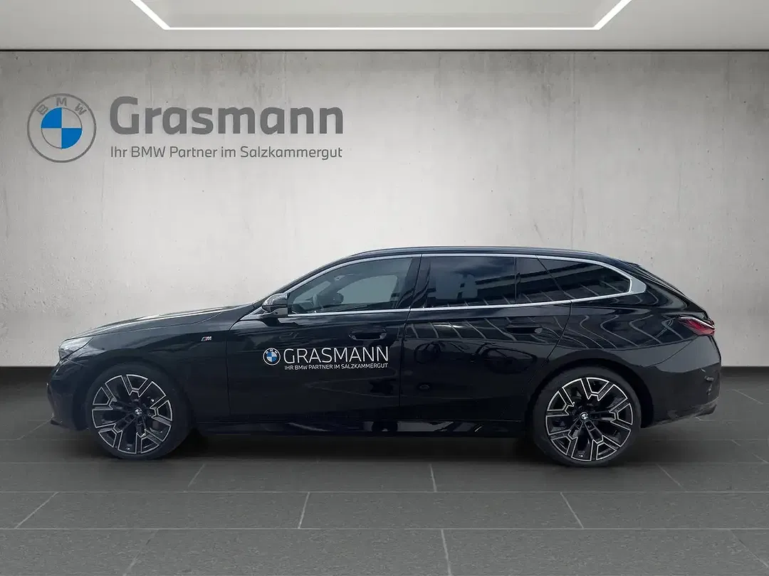 BMW 520 xDrive M Sport - Thumbnail 2
