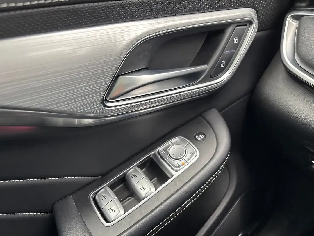 MG Marvel R AWD Performance - Thumbnail 14