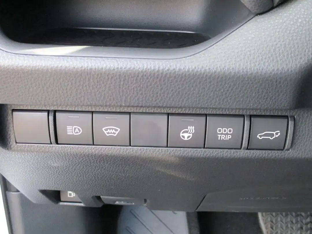 Suzuki Across Hybrid Comfort+ - Thumbnail 9