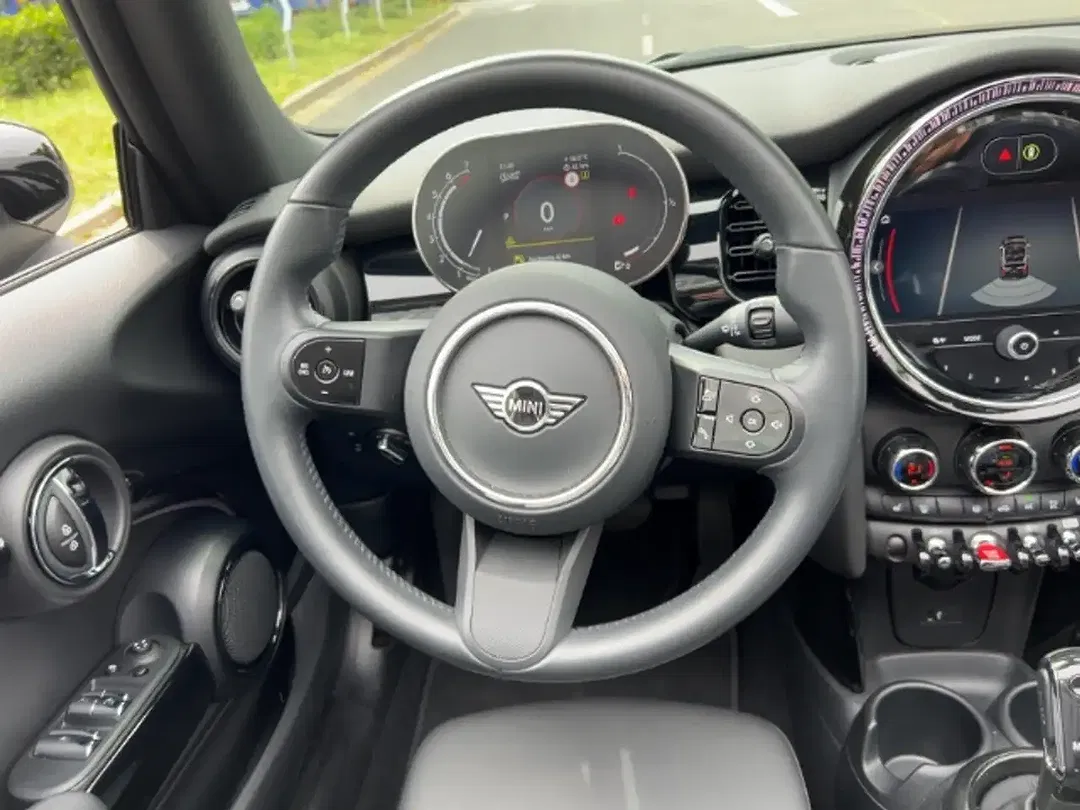 MINI Cooper Cabrio - Thumbnail 5