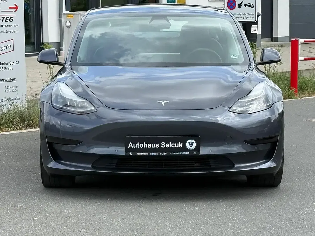 Tesla Model 3 RWD Plus Standard Range Plus - foto 2
