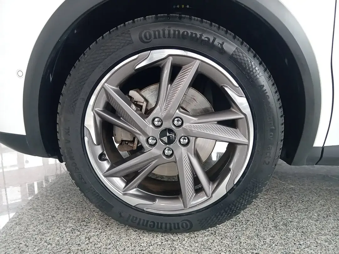 DS Automobiles DS 7 Crossback - Thumbnail 11