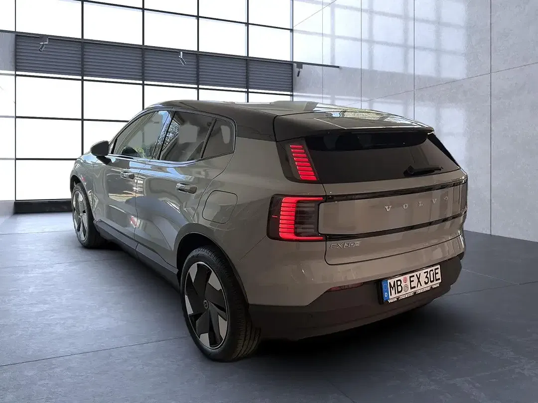Volvo EX30 Plus - Thumbnail 4