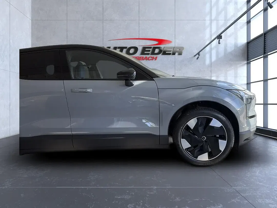 Volvo EX30 Plus - Thumbnail 7