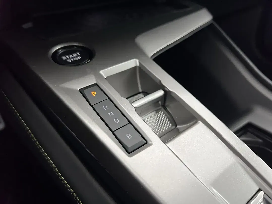 Peugeot 408 225 Hybrid GT - Thumbnail 13