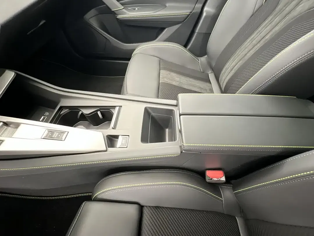 Peugeot 408 225 Hybrid GT - Thumbnail 14