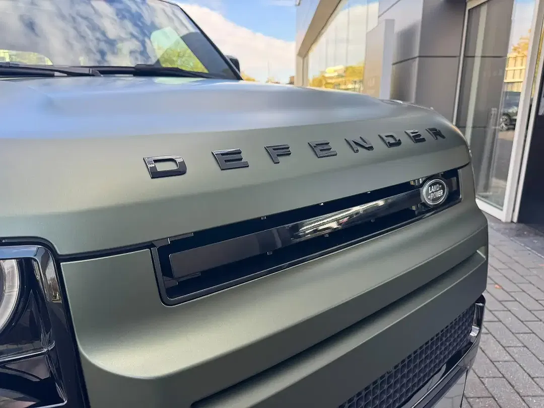 Land Rover Defender P300e 4x4 110 X-Dynamic HSE - Thumbnail 13