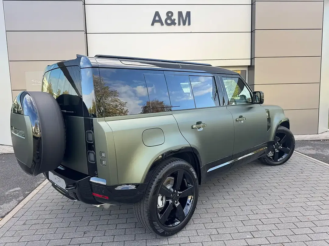 Land Rover Defender P300e 4x4 110 X-Dynamic HSE - Thumbnail 14