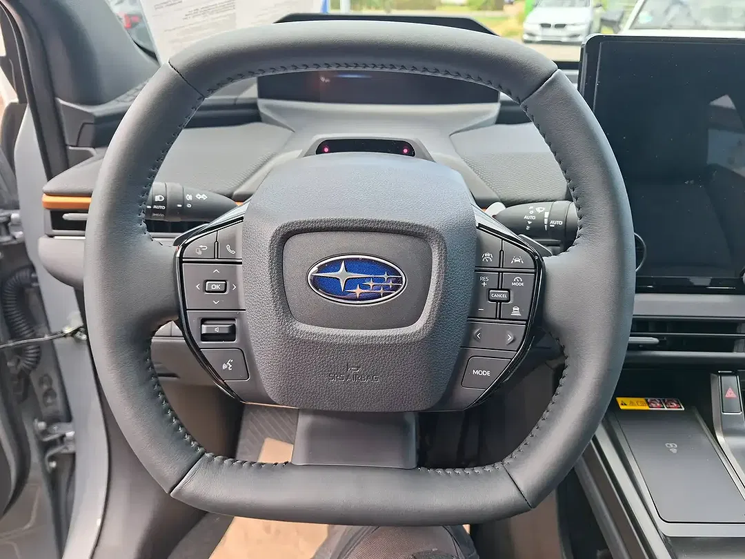 Subaru Uncharted AWD Platinum - Thumbnail 6