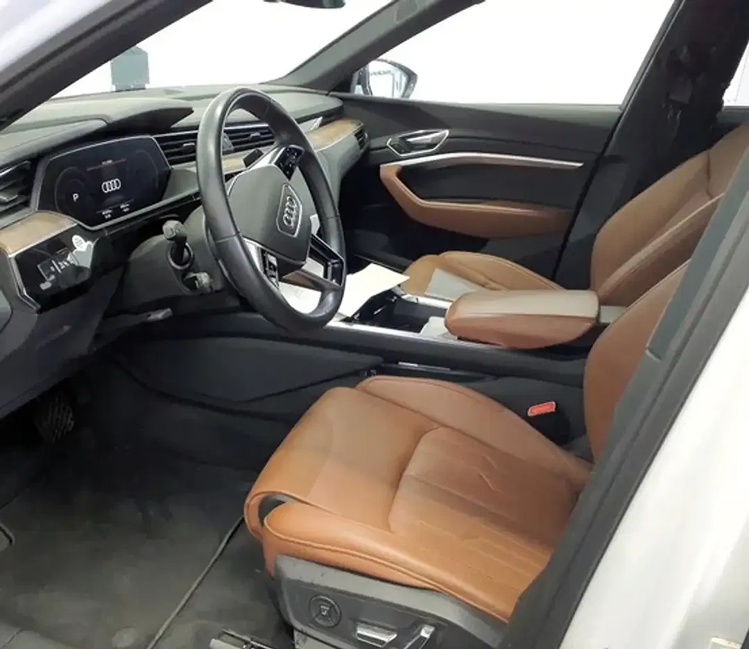 Audi e-tron 55 quattro Sportback S line - Thumbnail 5
