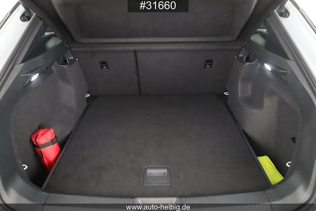 Volkswagen ID.4 Pro Performance - Thumbnail 14