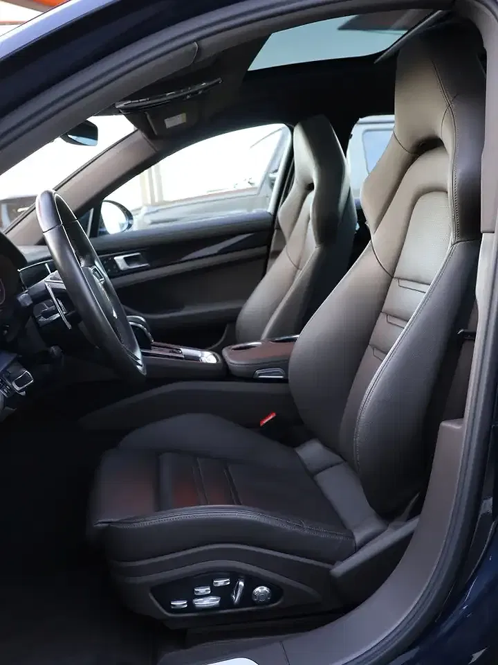 Porsche Panamera E-Hybrid 4 - Thumbnail 10