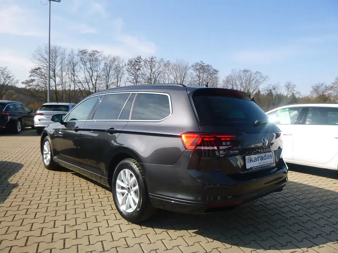 Volkswagen Passat Variant 2.0 TDI - Thumbnail 3