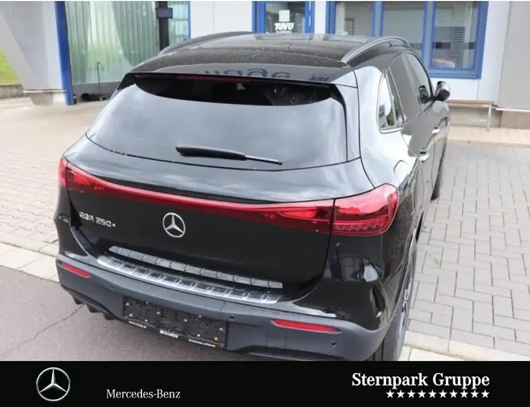 Mercedes-Benz EQA 250 - Thumbnail 10