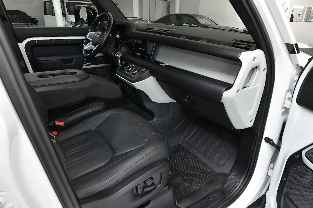 Land Rover Defender 110 HSE - Thumbnail 12