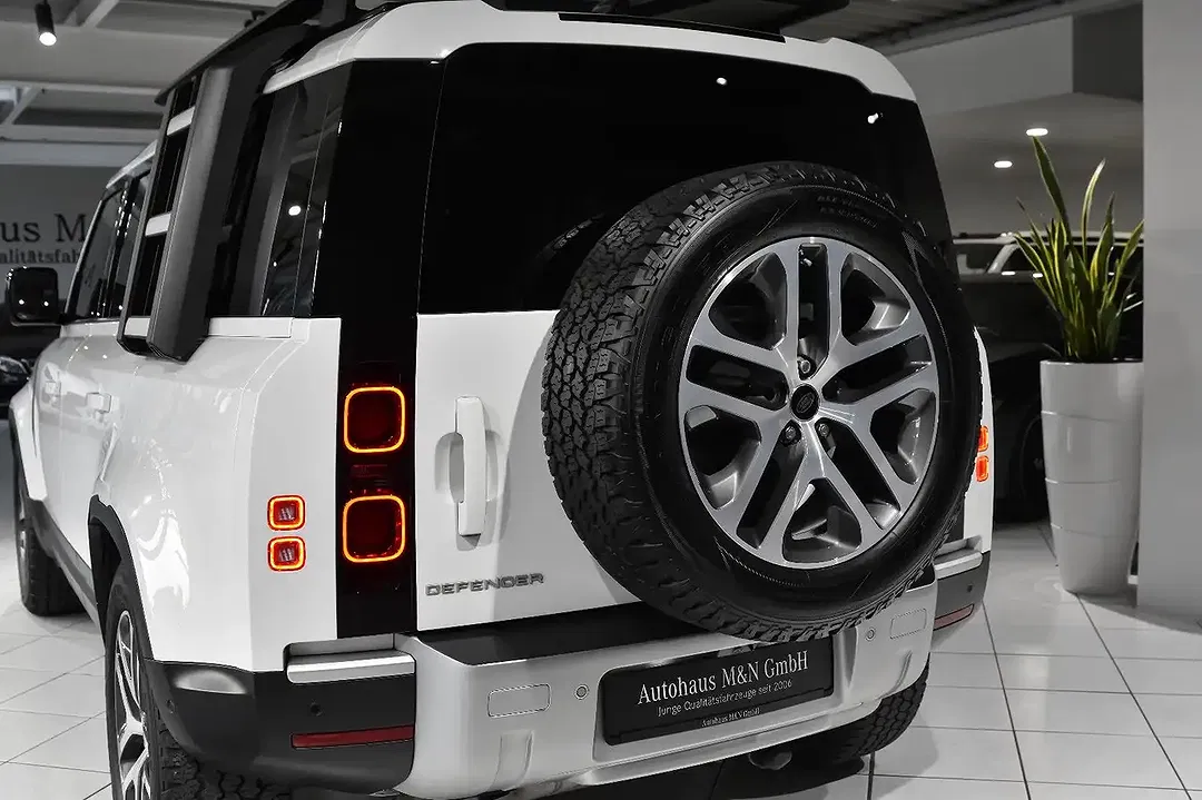 Land Rover Defender 110 HSE - Thumbnail 14
