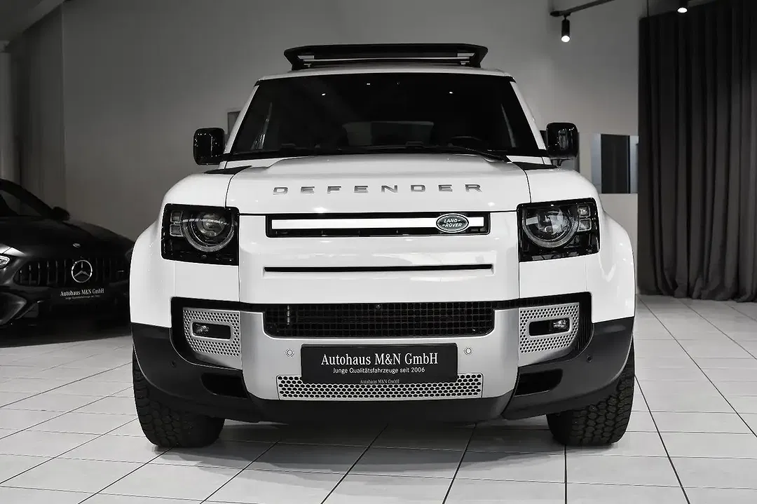 Land Rover Defender 110 HSE - Thumbnail 3