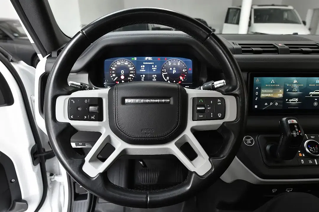 Land Rover Defender 110 HSE - Thumbnail 4