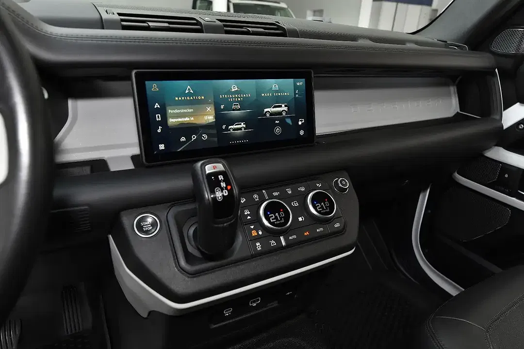 Land Rover Defender 110 HSE - Thumbnail 6