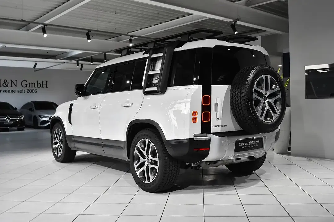 Land Rover Defender 110 HSE - Thumbnail 7