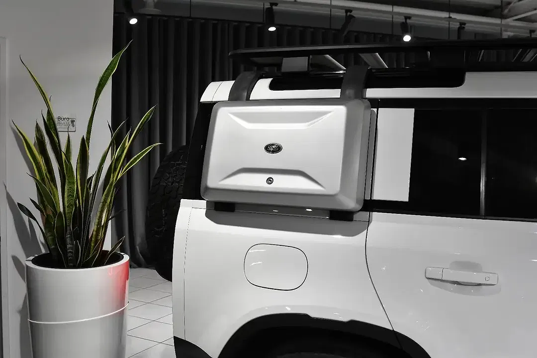 Land Rover Defender 110 HSE - Thumbnail 9